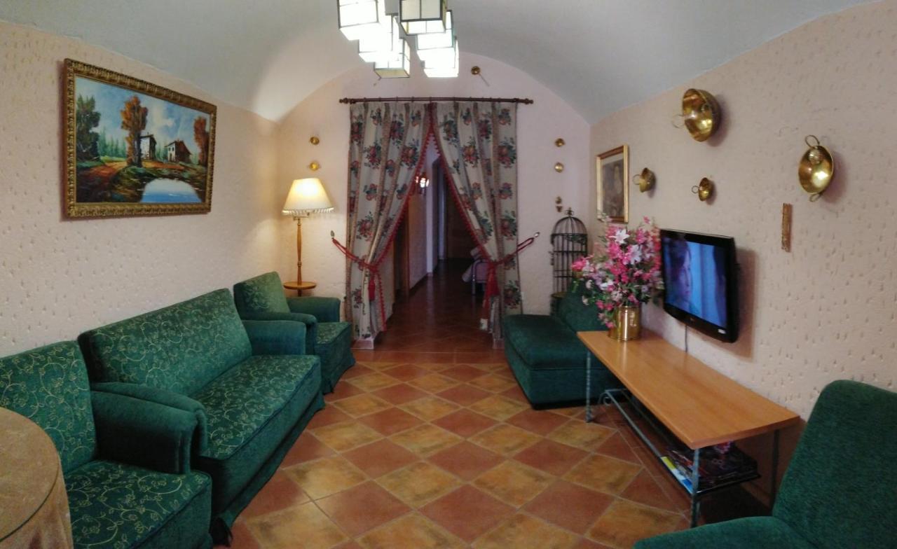 Apartamentos Horno Y Casa De Dulce Purullena Kültér fotó
